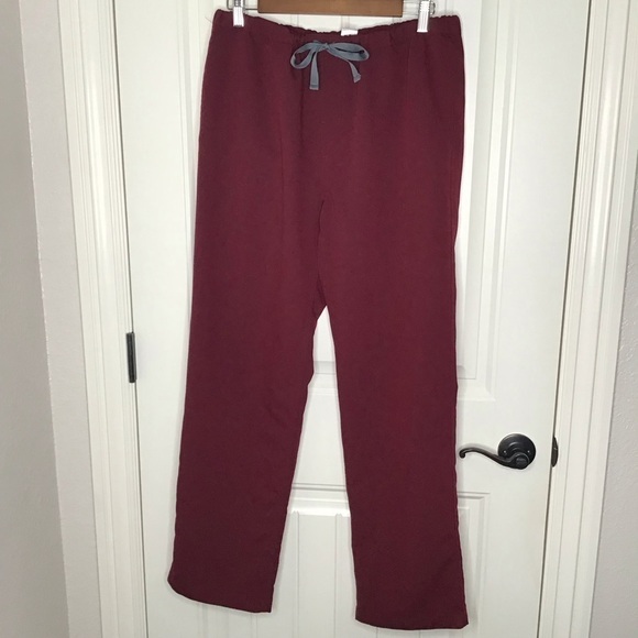 Figs Pisco Basic Scrub Pants in Burgundy Size Medium. - Picture 2 of 10